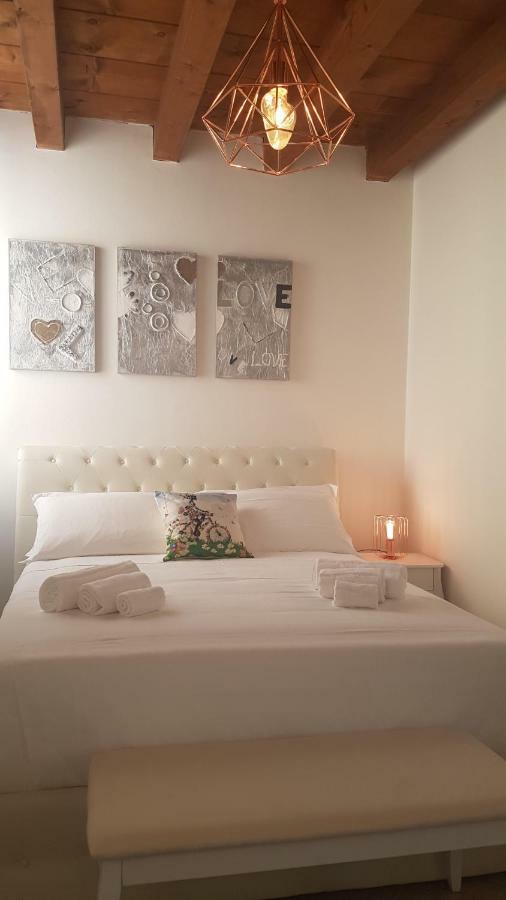 Palazzo Ponte Pietra Apartment Верона Екстериор снимка
